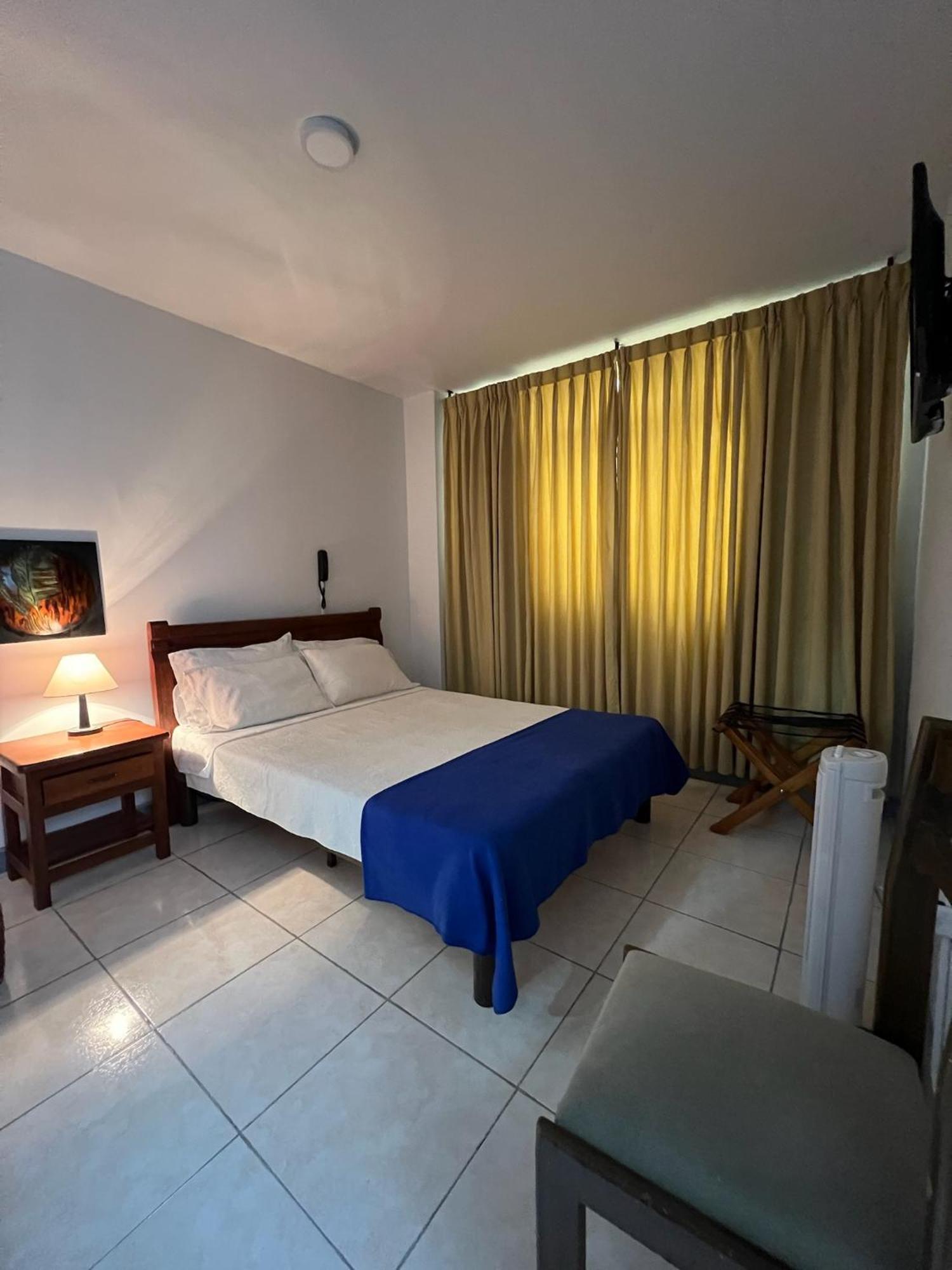 Hotel Armenia Centro Buitenkant foto