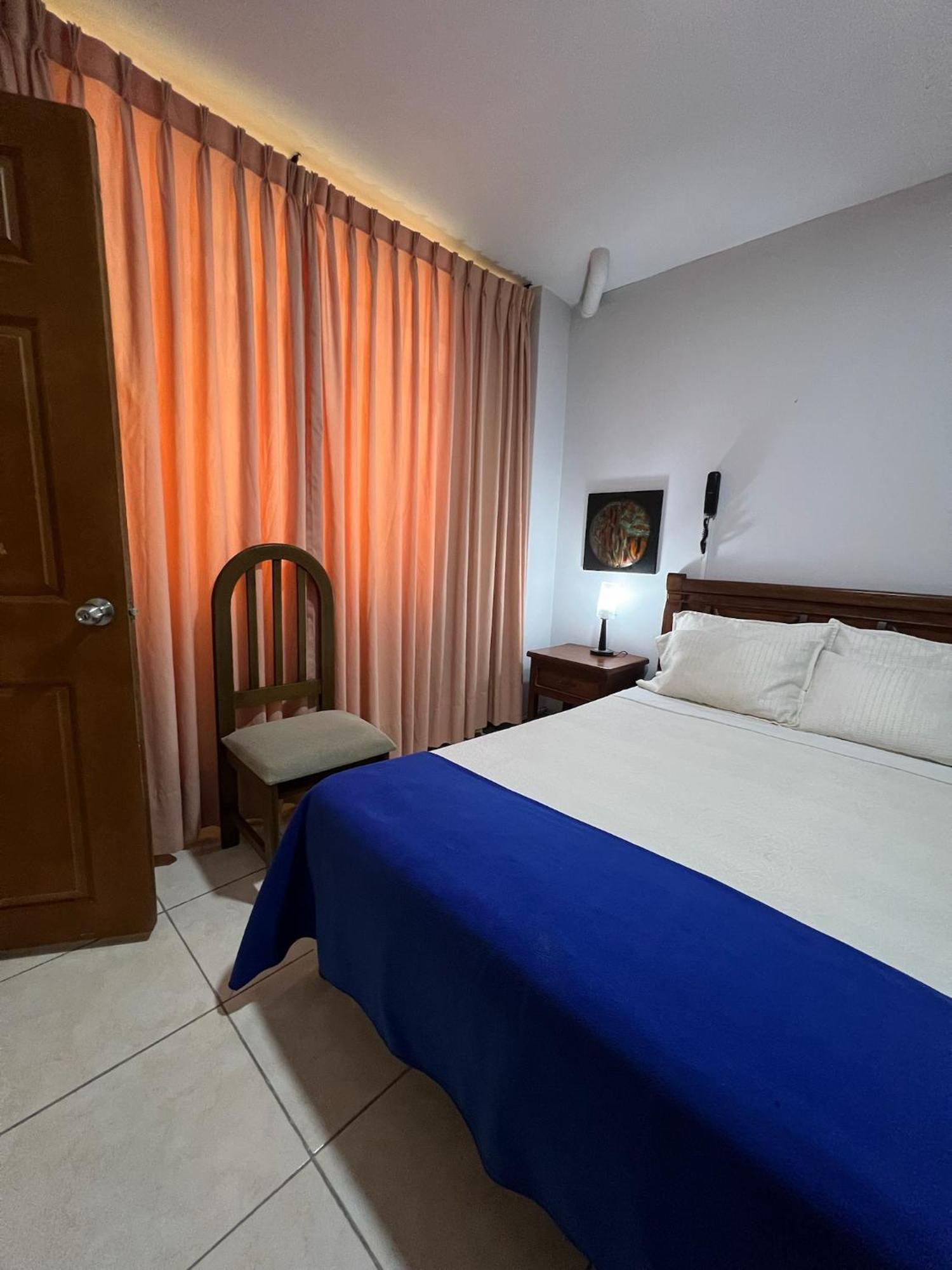 Hotel Armenia Centro Buitenkant foto