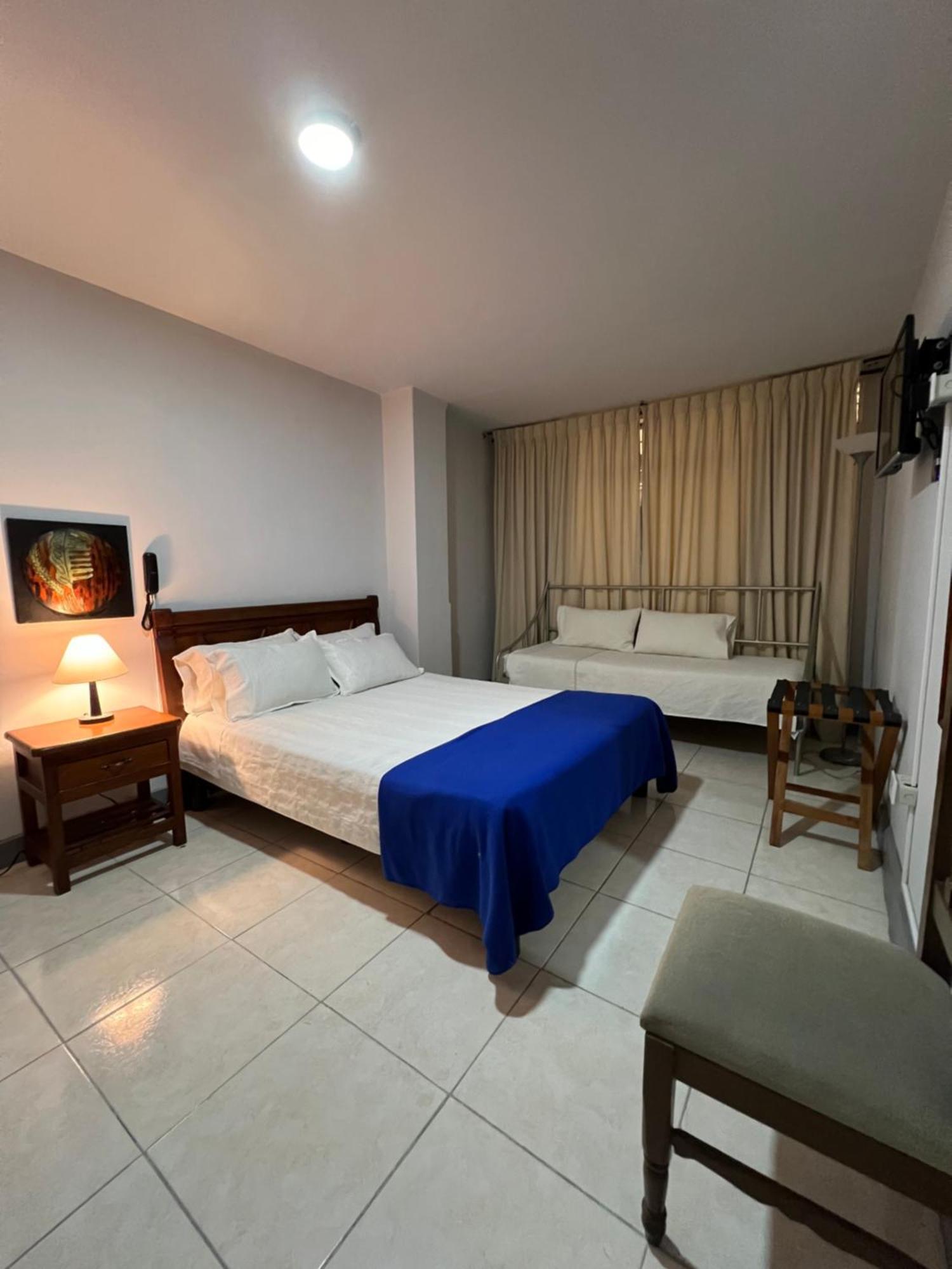 Hotel Armenia Centro Buitenkant foto